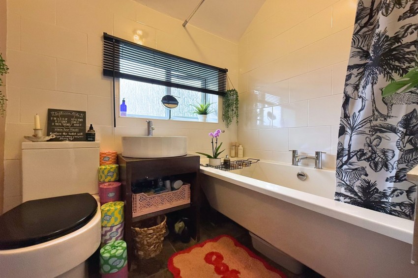 Images for Greenbank Road, Sale, M33