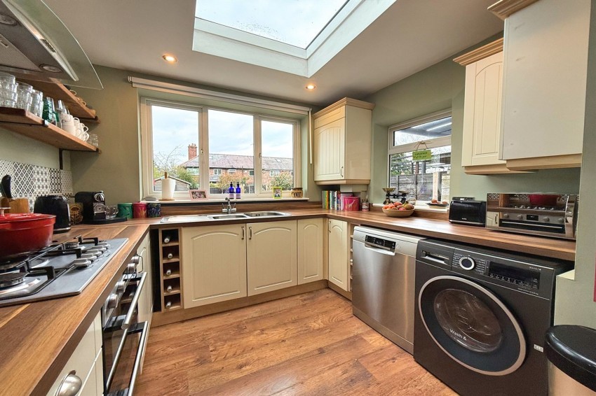 Images for Greenbank Road, Sale, M33