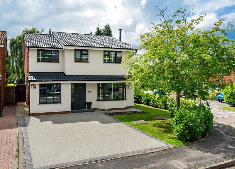Turnberry Drive, Wilmslow, SK9