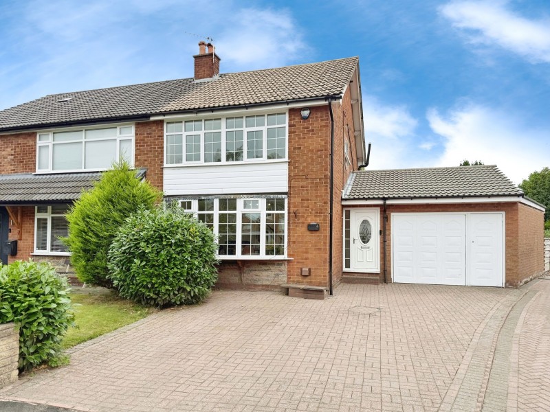 Derwent Drive, Bramhall, SK7