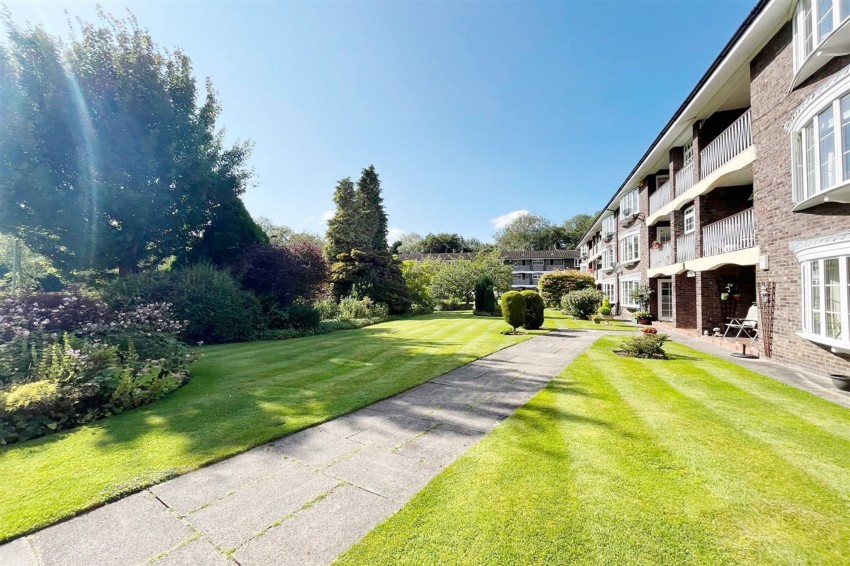 Images for Warren Close, Bramhall, SK7