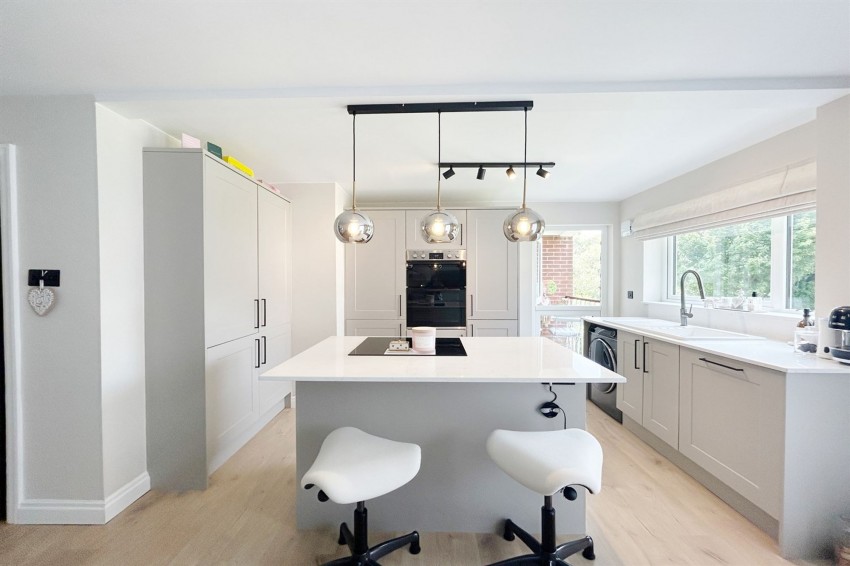 Images for Warren Close, Bramhall, SK7