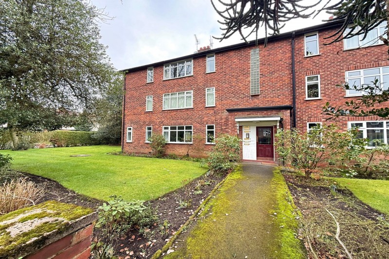 Harboro Grove, Sale, M33