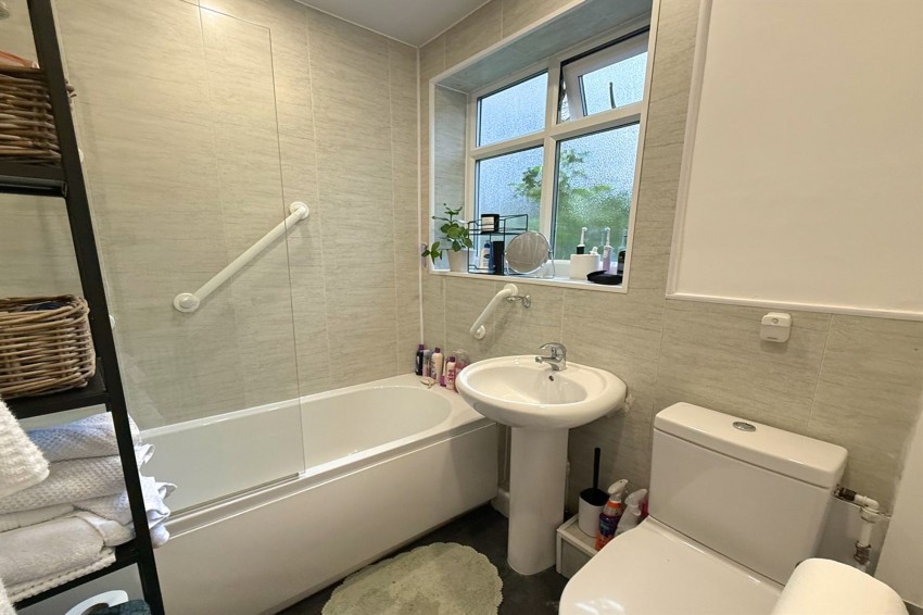 Images for Harboro Grove, Sale, M33