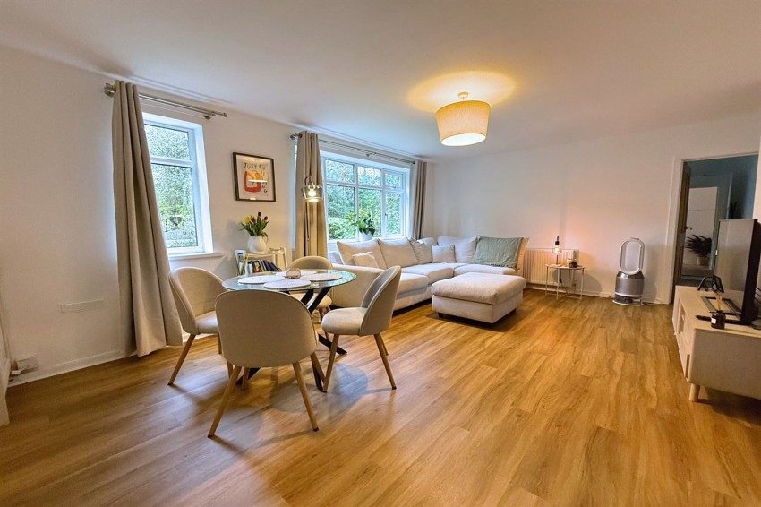 Images for Harboro Grove, Sale, M33