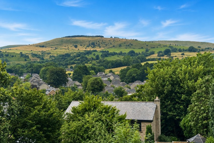 Images for Pikes Lane, Glossop, SK13