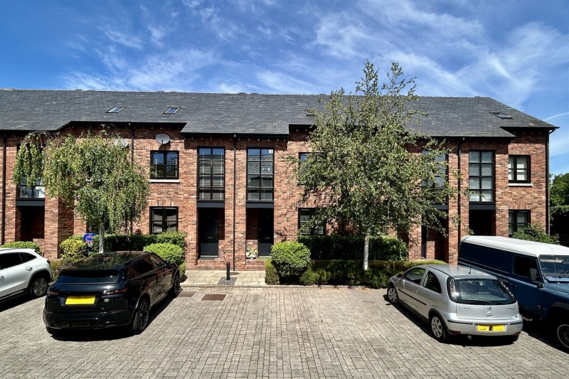 Waterford Place, Heald Green, SK8
