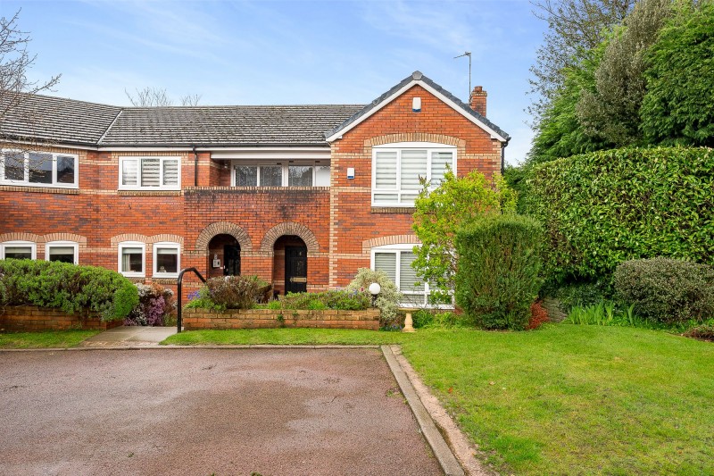 Delahays Drive, Hale, WA15