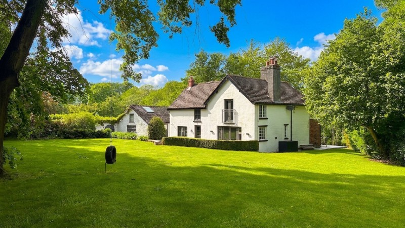 Moggie Lane, Adlington, SK10