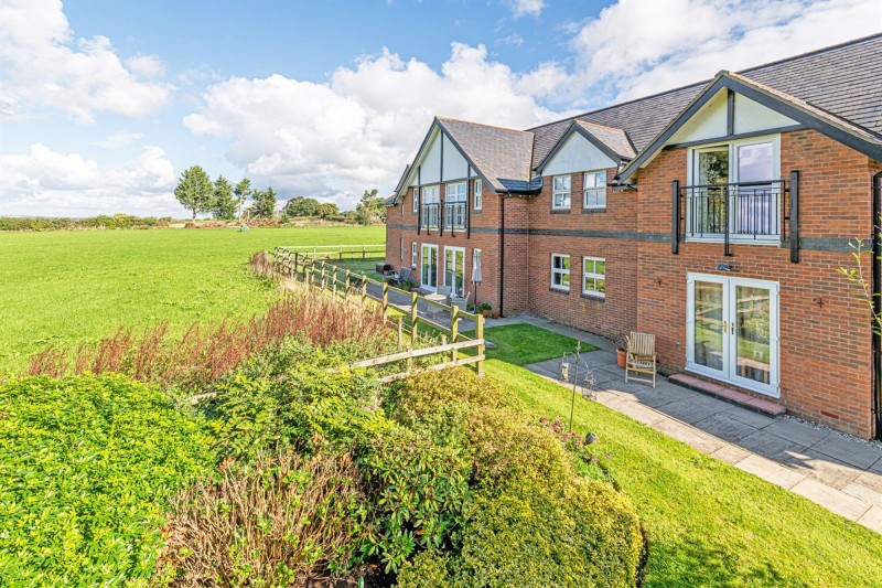 Ferma Lane, Great Barrow, CH3