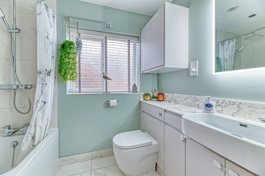 Images for Greenside Avenue, Frodsham, WA6