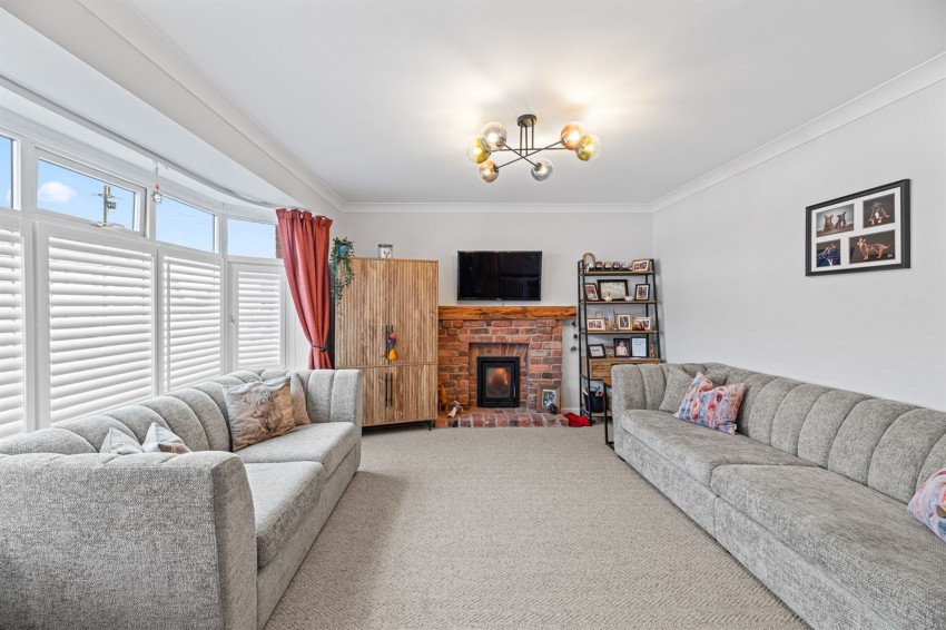 Images for Greenside Avenue, Frodsham, WA6