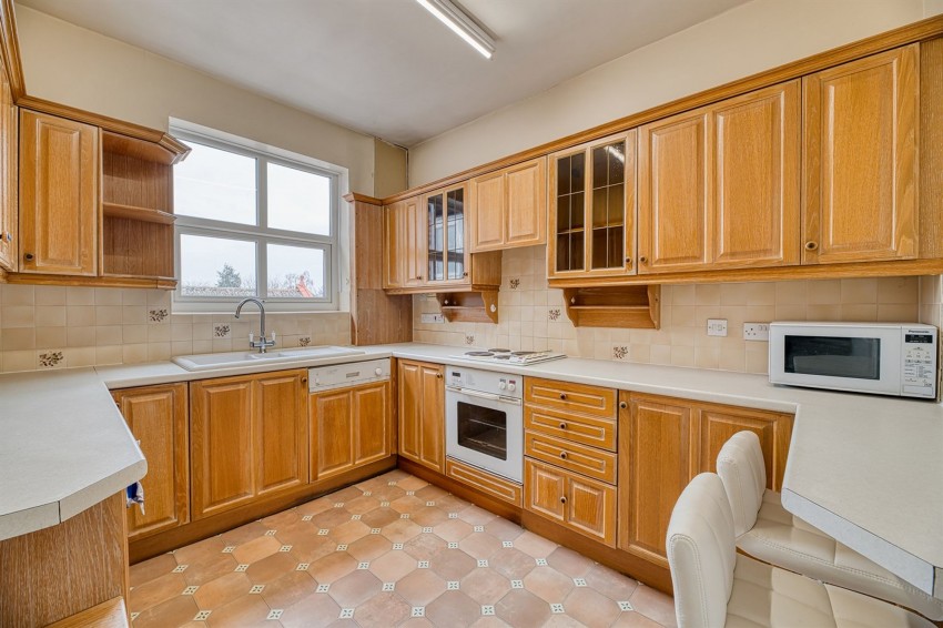 Images for 77 Fluin Lane, Frodsham, WA6