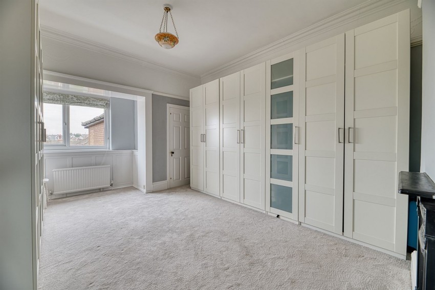 Images for 77 Fluin Lane, Frodsham, WA6