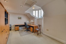 Images for 77 Fluin Lane, Frodsham, WA6