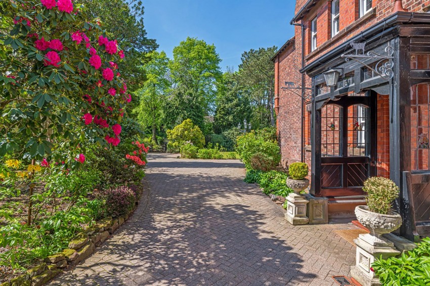 Images for 77 Fluin Lane, Frodsham, WA6