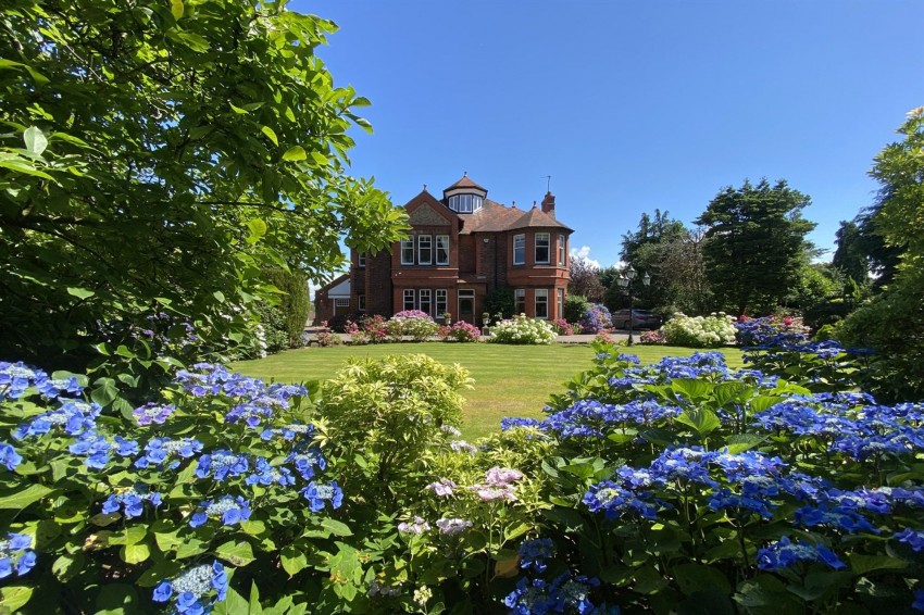 Images for 77 Fluin Lane, Frodsham, WA6