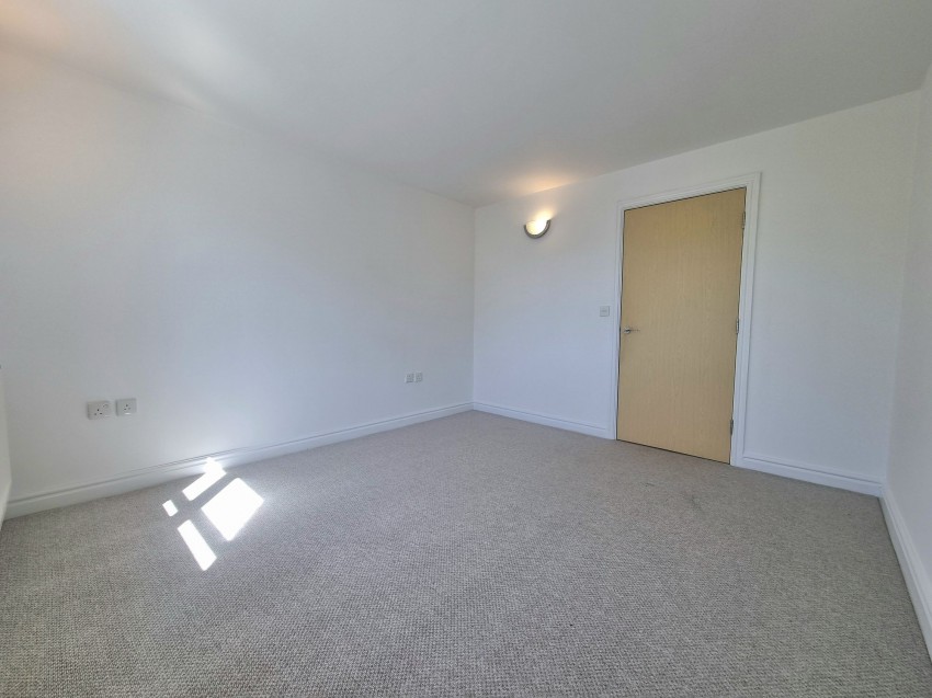 Images for Balliol Court, Sale, M33