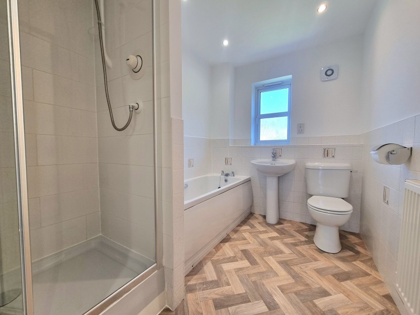 Images for Balliol Court, Sale, M33