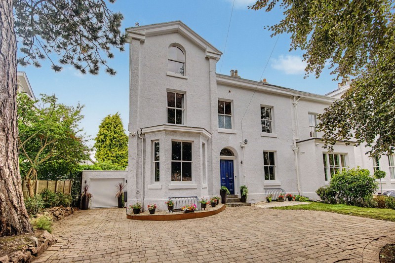 15 The Firs, Bowdon, WA14