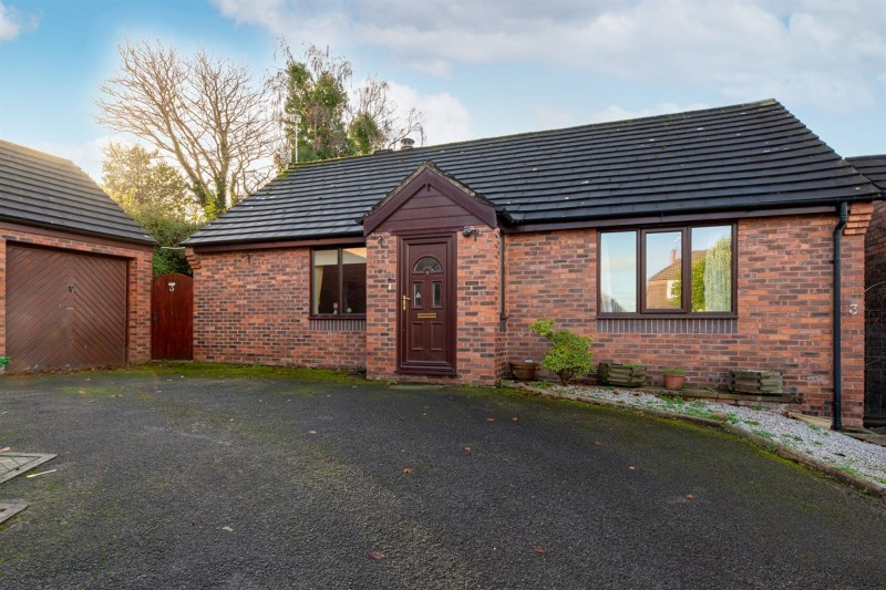 St. Lukes Way, Frodsham, WA6