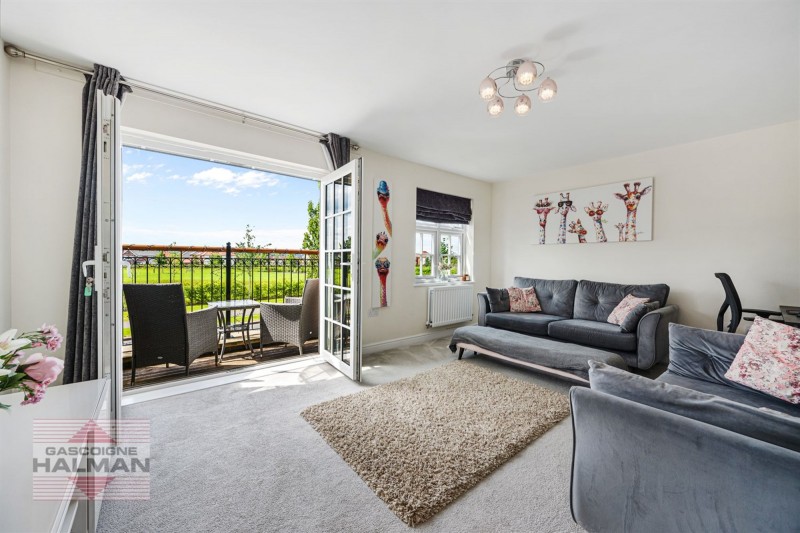 Hangar Crescent, Woodford, SK7