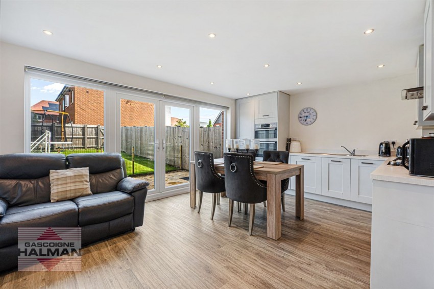 Images for Hangar Crescent, Woodford, SK7