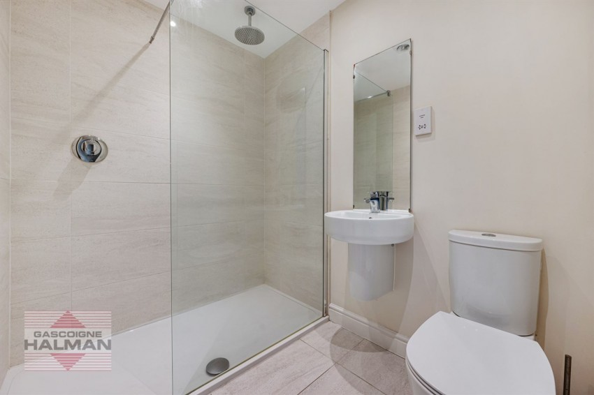 Images for Hangar Crescent, Woodford, SK7