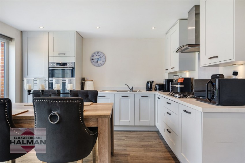 Images for Hangar Crescent, Woodford, SK7