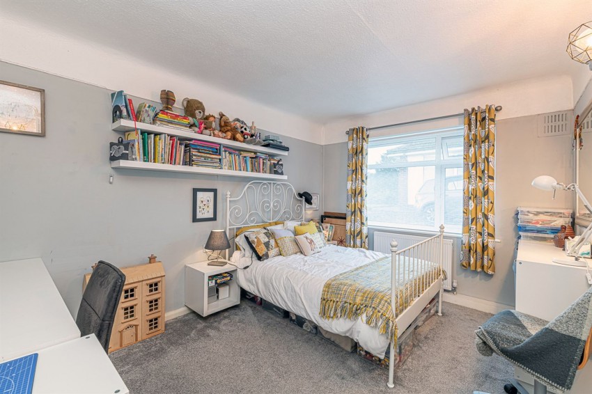 Images for Bates Lane, Helsby, WA6