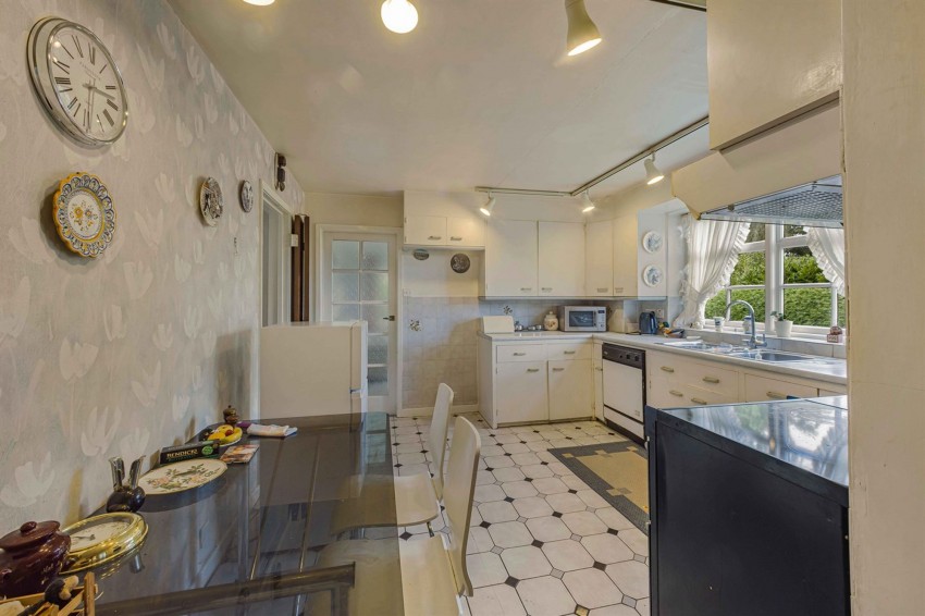 Images for Meadow Drive, Prestbury, SK10