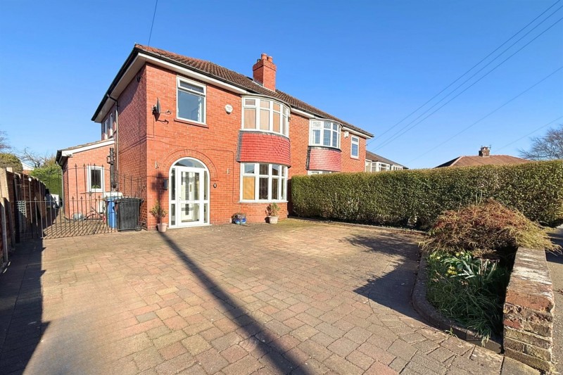 Meadway Close, Sale, M33