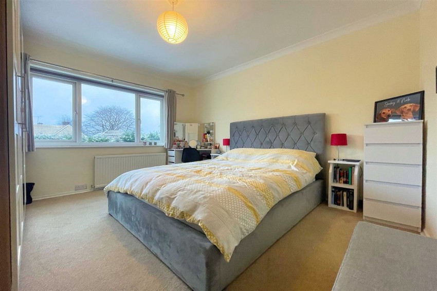 Images for Meadway Close, Sale, M33