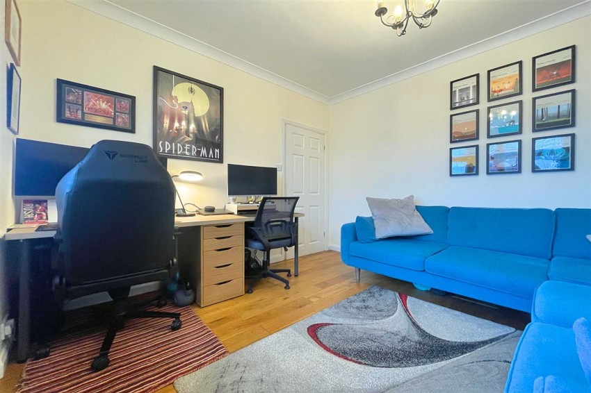Images for Meadway Close, Sale, M33