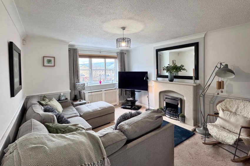 Images for Valemount, Hadfield, SK13