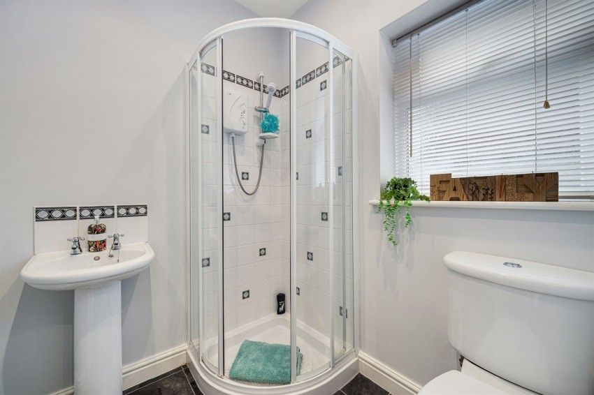 Images for Greenway Close, Sale, M33