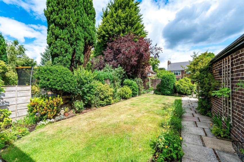 Images for Greenway Close, Sale, M33