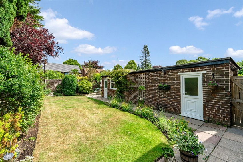 Images for Greenway Close, Sale, M33