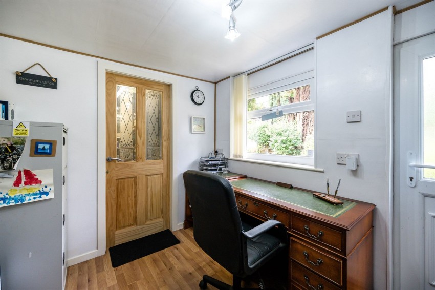 Images for Greenway Close, Sale, M33