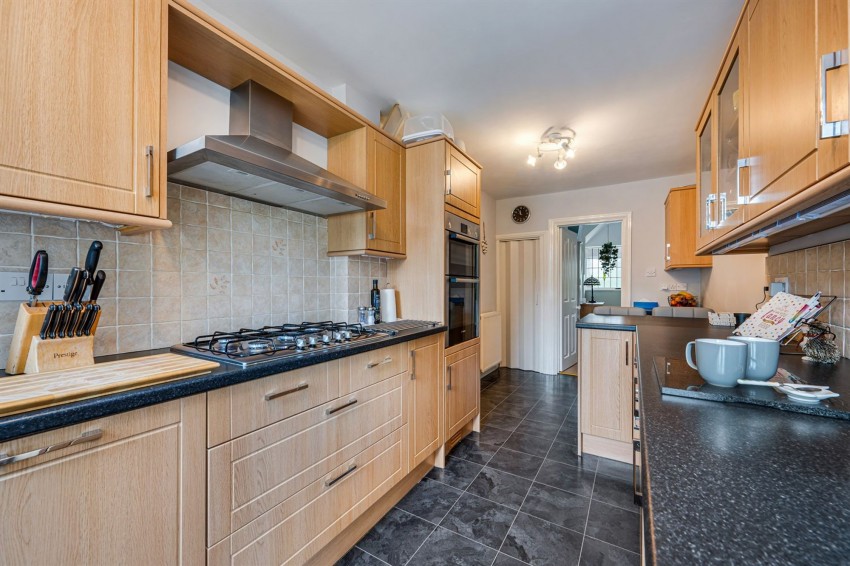 Images for Greenway Close, Sale, M33