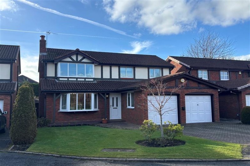 Montrose Close, Macclesfield, SK10