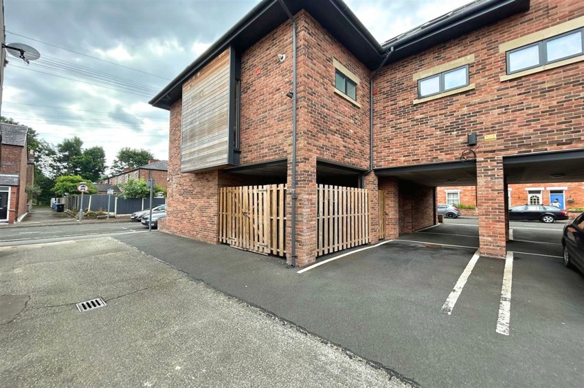 Images for Darley Street, Sale, M33