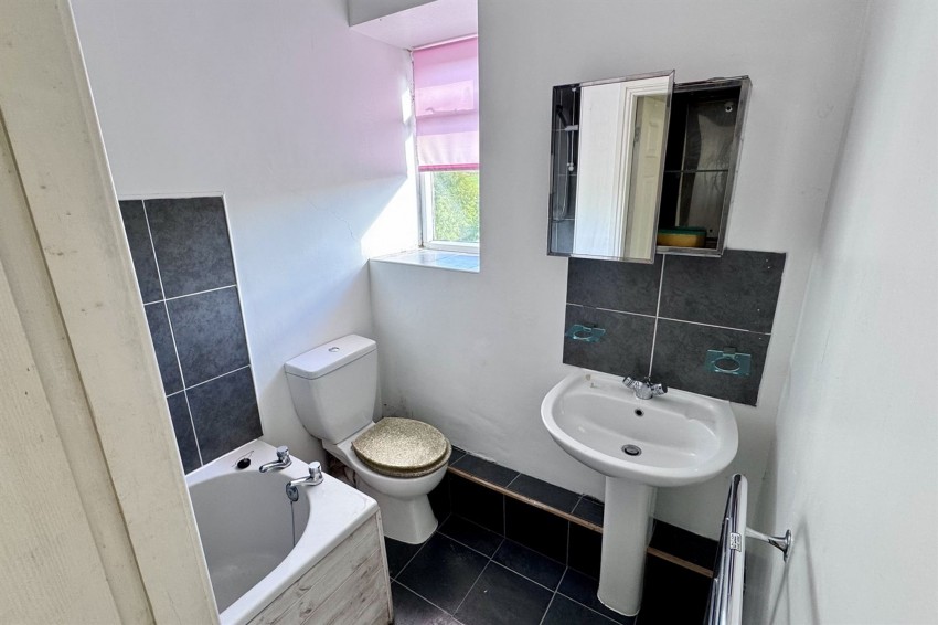 Images for Low Leighton Road, New Mills, SK22