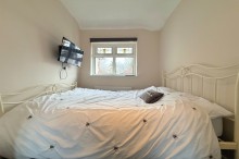 Images for Arcadia Avenue, Sale, M33