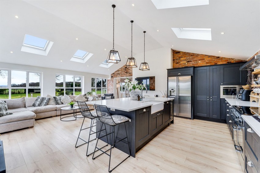 Images for Reddy Lane, Millington, WA14