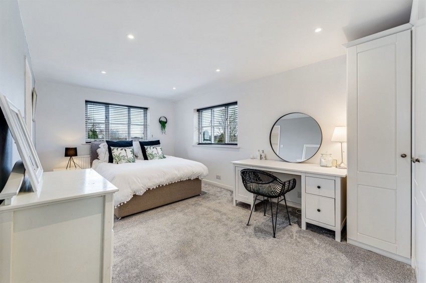 Images for Reddy Lane, Millington, WA14