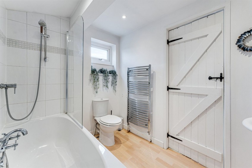 Images for Reddy Lane, Millington, WA14