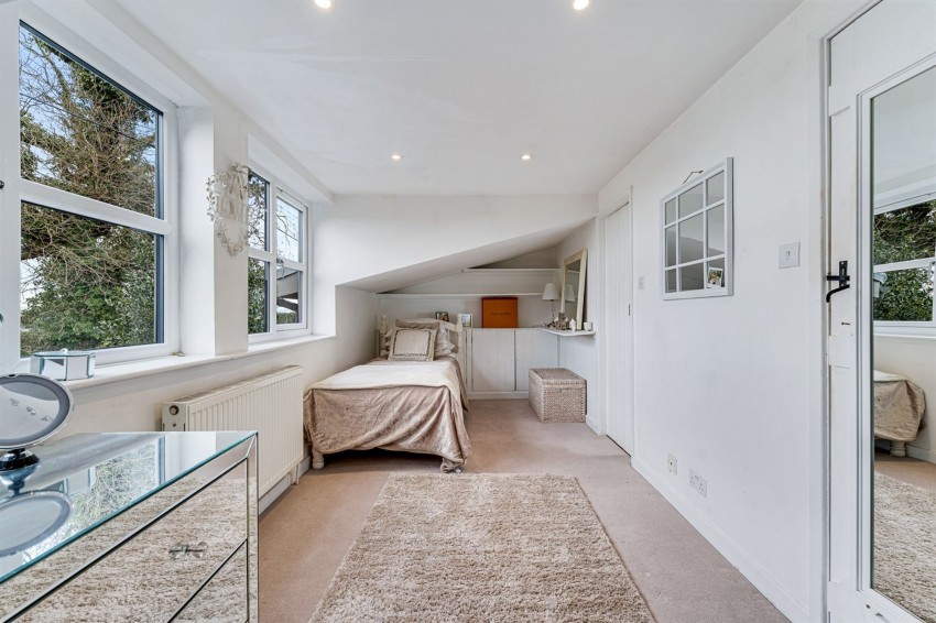 Images for Reddy Lane, Millington, WA14