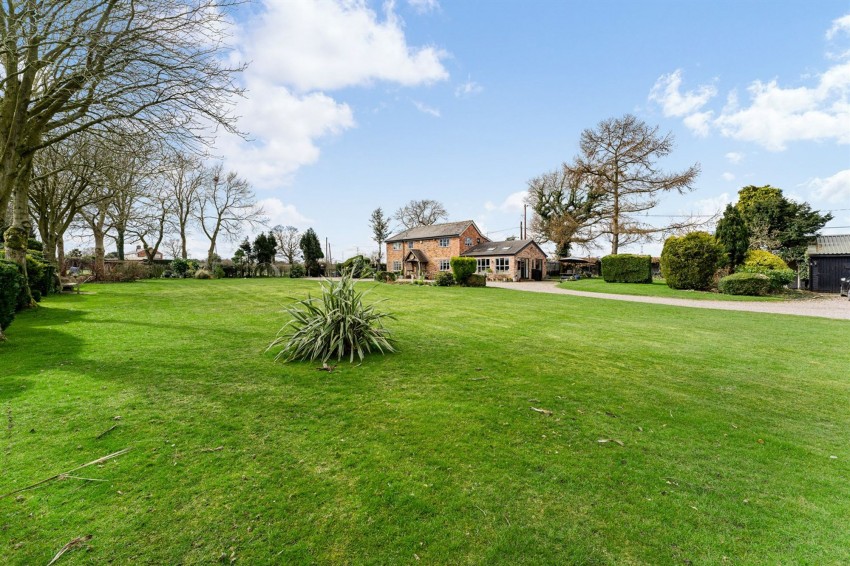 Images for Reddy Lane, Millington, WA14