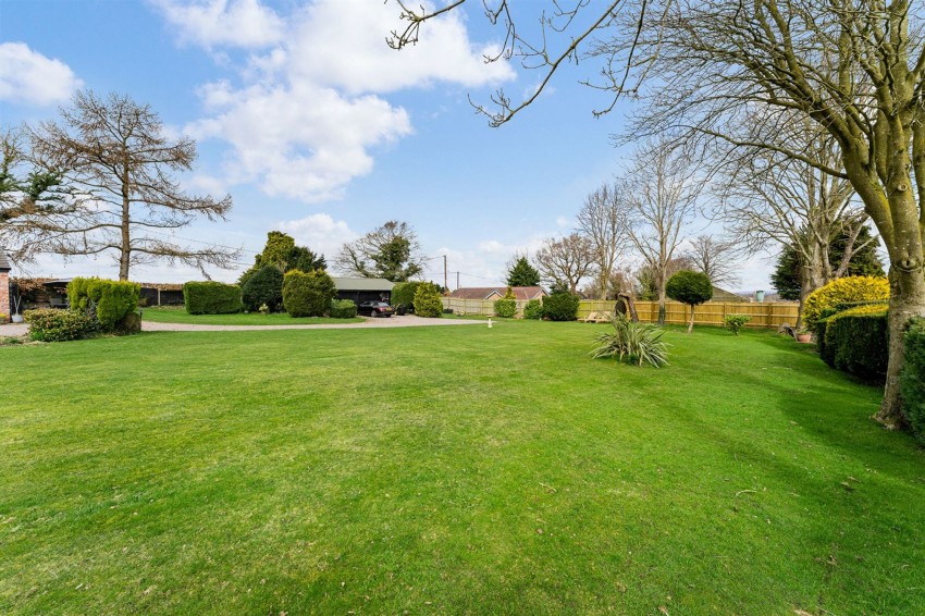 Images for Reddy Lane, Millington, WA14